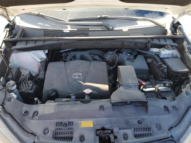 Photo 12 from auction – 2019 TOYOTA HIGHLANDER with VIN 5TDKZRFH4KS323631