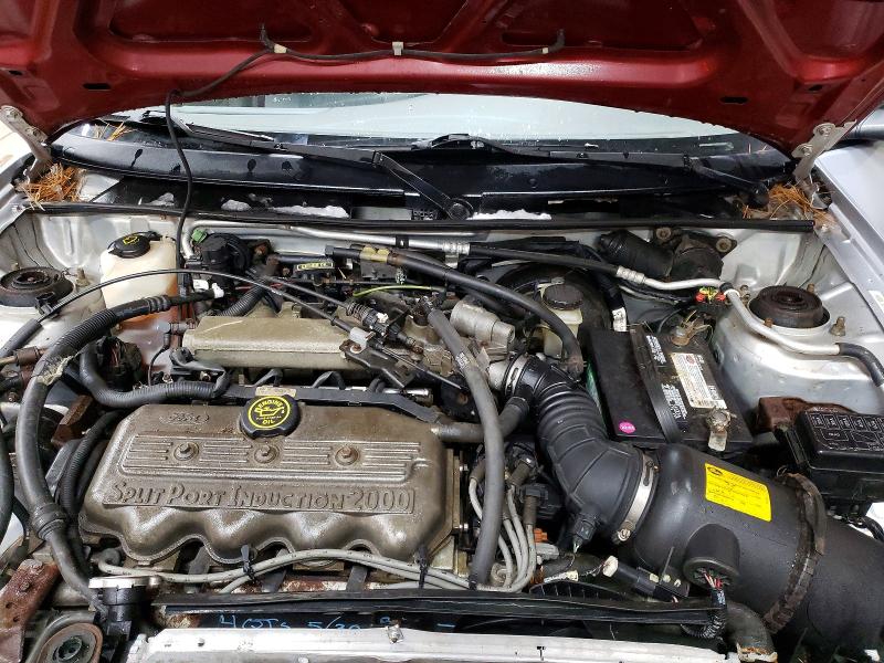 Photo 12 from auction – 1999 FORD ESCORT SE with VIN 3FAFP15P5XR139557