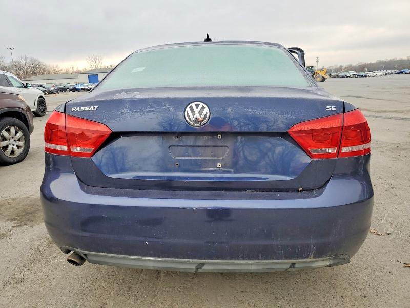 Photo 6 from auction – 2012 VOLKSWAGEN PASSAT SE with VIN 1VWBP7A33CC102334