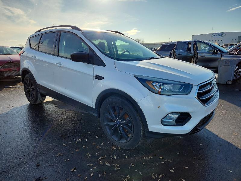 Photo 4 from auction – 2019 FORD ESCAPE SE with VIN 1FMCU0GD7KUB05748