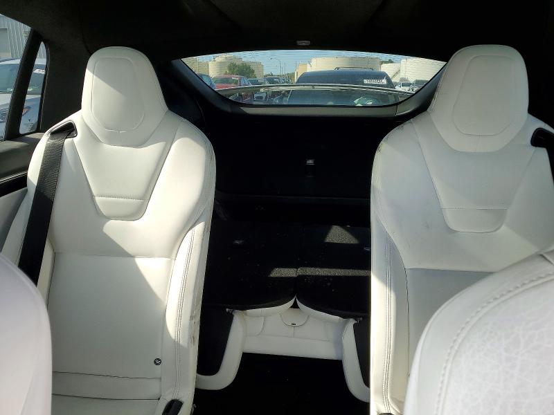 Photo 10 from auction – 2017 TESLA MODEL X with VIN 5YJXCBE22HF065652