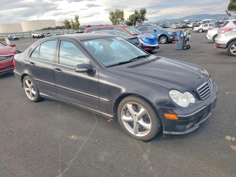 Photo 4 from auction – 2006 MERCEDES-BENZ C with VIN WDBRF52H96A907286