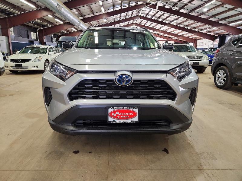 Photo 5 from auction – 2020 TOYOTA RAV4 LE with VIN JTMLWRFVXLD072291