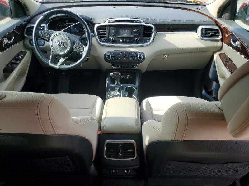 Photo 8 from auction – 2016 KIA SORENTO LX with VIN 5XYPG4A30GG056647