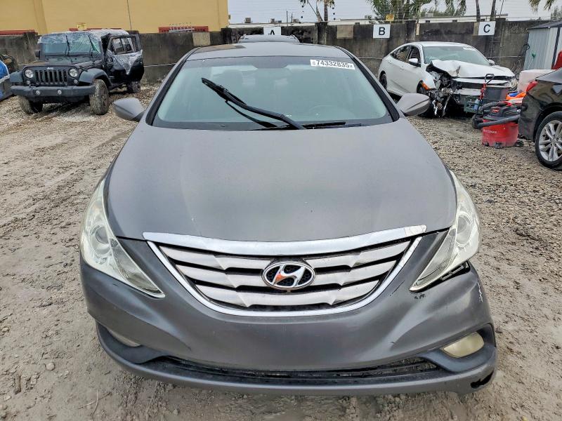 Photo 5 from auction – 2012 HYUNDAI SONATA SE with VIN 5NPEC4AC3CH443568