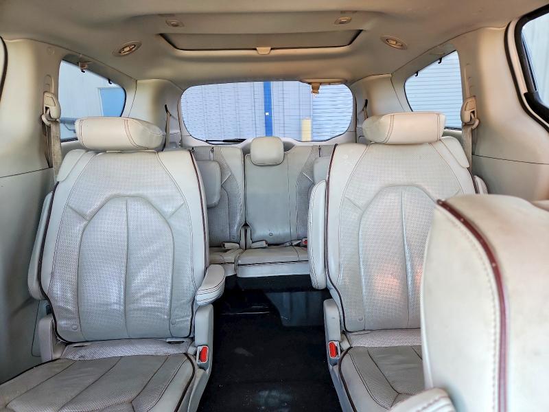 Photo 10 from auction – 2017 CHRYSLER PACIFICA L with VIN 2C4RC1GG8HR544898