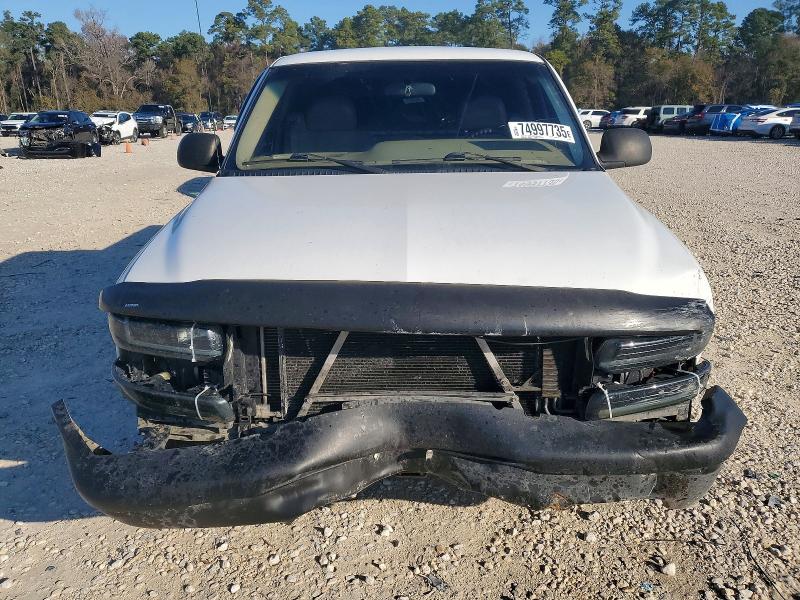 Photo 5 from auction – 2002 CHEVROLET SILVERADO with VIN 1GCEC14W32Z209135