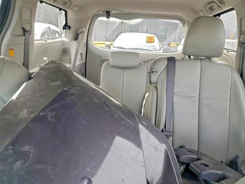 Photo 10 from auction – 2011 TOYOTA SIENNA with VIN 5TDYK3DCXBS119452