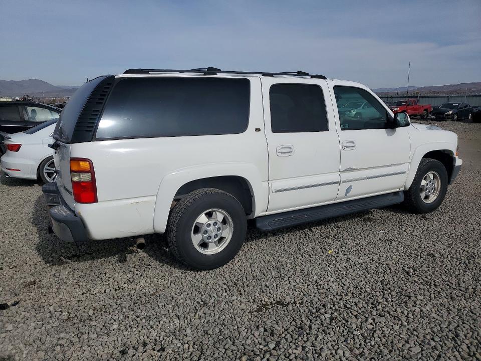 Photo 3 from auction – 2003 CHEVROLET SUBURBAN with VIN 3GNFK16T53G217577