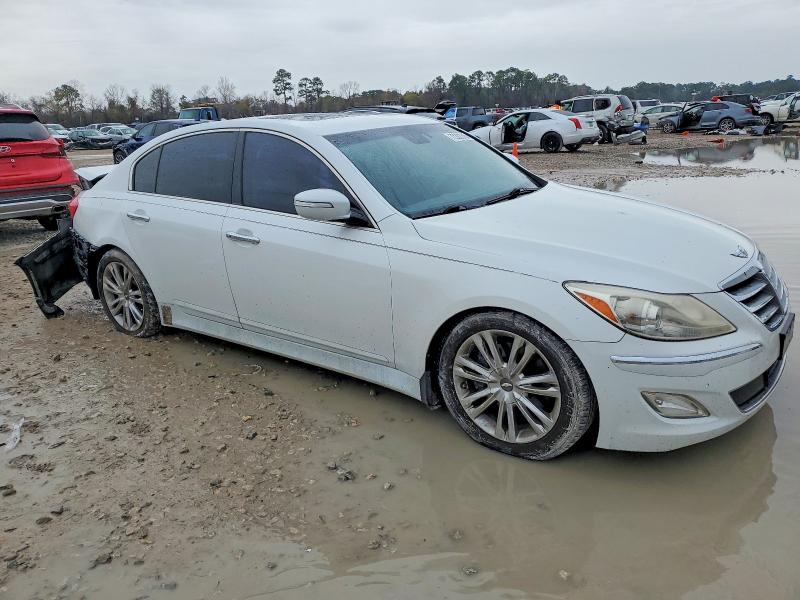 Photo 4 from auction – 2012 HYUNDAI GENESIS with VIN KMHGC4DD4CU194406