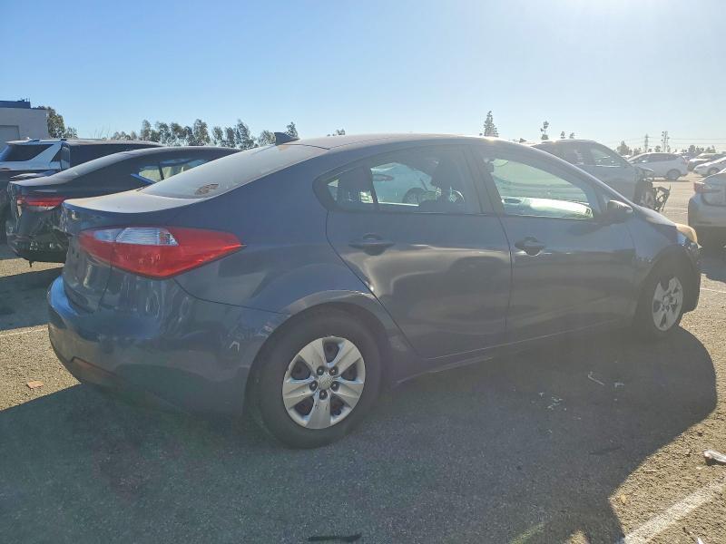 Photo 3 from auction – 2015 KIA FORTE with VIN KNAFX4A6XF5344797
