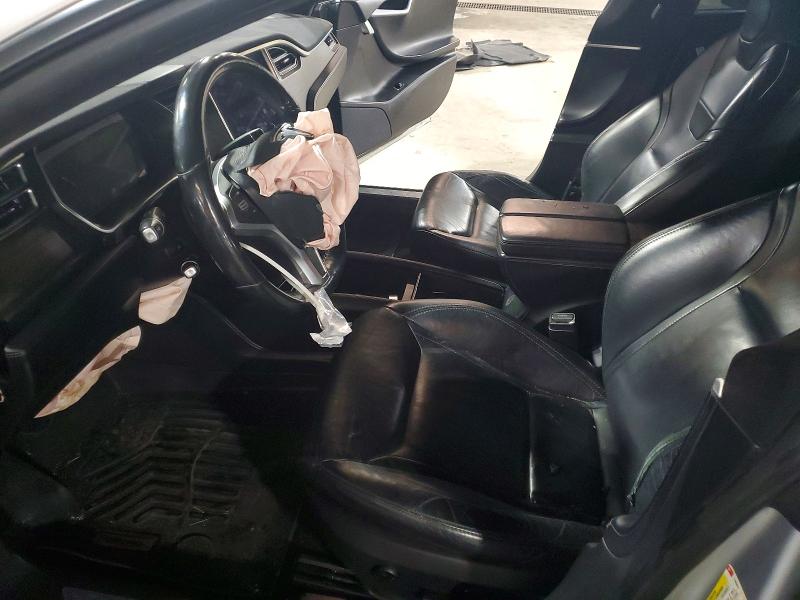 Photo 7 from auction – 2015 TESLA MODEL S with VIN 5YJSA1E24FF116589