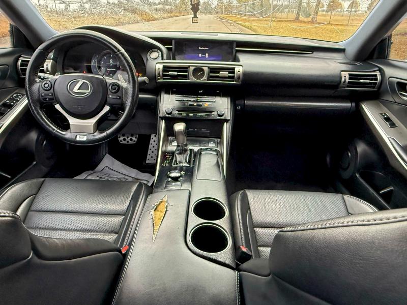 Photo 9 from auction – 2014 LEXUS IS with VIN JTHBE1D27E5011680