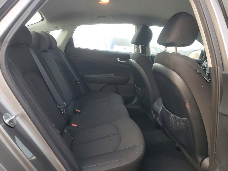 Foto 10 de la subasta – 2016 KIA OPTIMA con VIN 5XXGT4L12GG048352