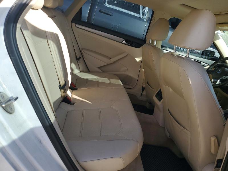 Photo 10 from auction – 2015 VOLKSWAGEN PASSAT SE with VIN 1VWBV7A3XFC029716