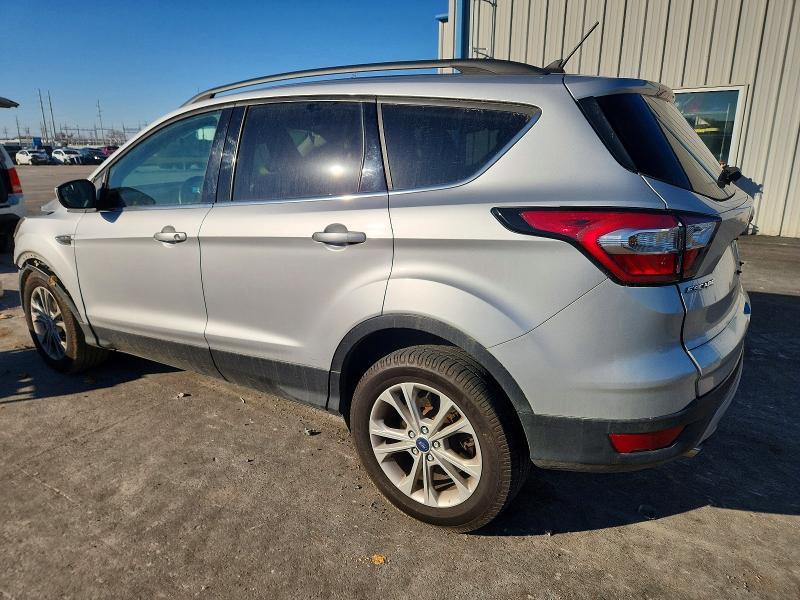 صورة رقم 2 من المزاد - 2018 FORD ESCAPE مع VIN 1FMCU0HD8JUA22472