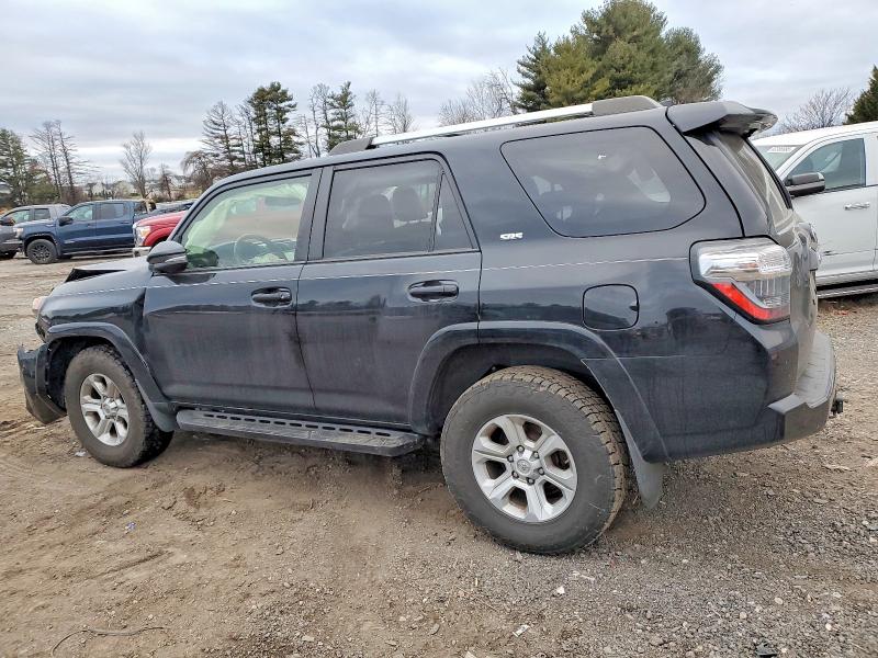 Photo 2 from auction – 2020 TOYOTA 4RUNNER SR with VIN JTEBU5JR6L5836678