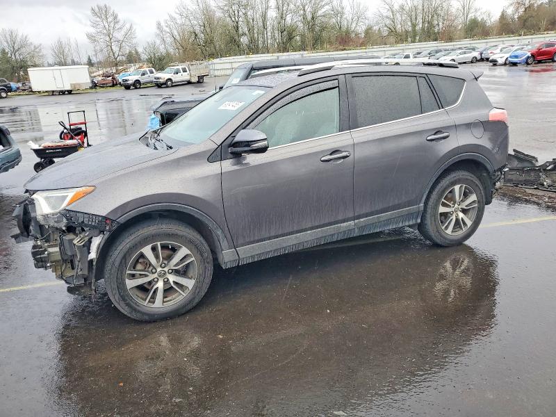 TOYOTA RAV4 XLE 2017 with VIN 2T3RFREVXHW598992 - Photo from auction