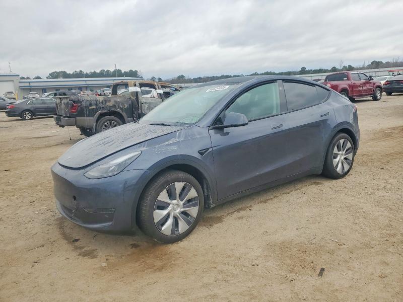 TESLA MODEL Y 2023 with VIN 7SAYGDEE5PA177617 - Photo from auction