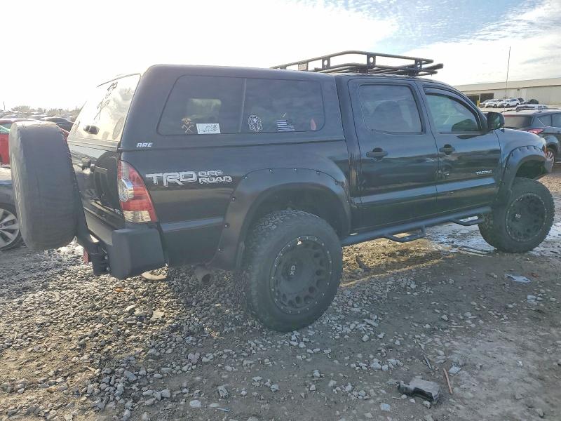 Photo 3 from auction – 2015 TOYOTA TACOMA DOU with VIN 5TFLU4EN3FX119528