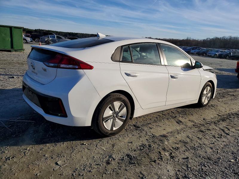 Photo 3 from auction – 2017 HYUNDAI IONIQ with VIN KMHC65LC4HU042153