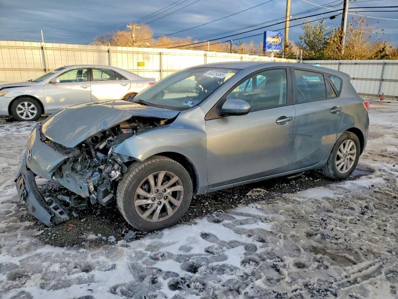 MAZDA 3 I 2013 with VIN JM1BL1LP1D1772599 - Photo from auction