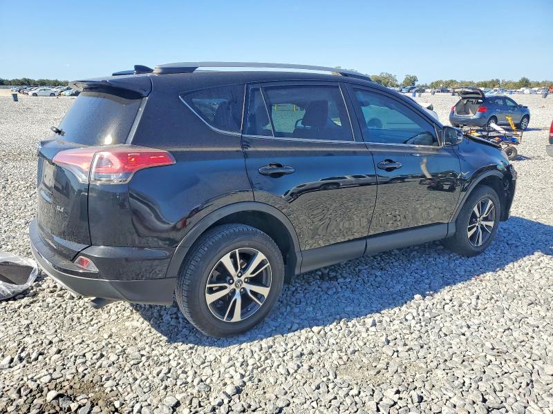 Photo 3 from auction – 2018 TOYOTA RAV4 with VIN 2T3WFREVXJW519510