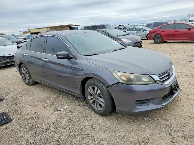 Photo 4 from auction – 2015 HONDA ACCORD with VIN 1HGCR2F37FA222071