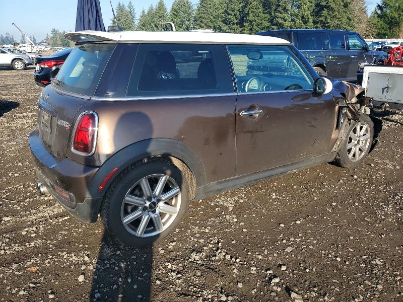 Photo 3 from auction – 2011 MINI COOPER S with VIN WMWSV3C58BTY15001