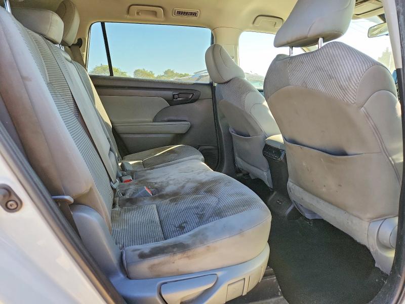 Photo 11 from auction – 2021 TOYOTA HIGHLANDER with VIN 5TDCZRAH8MS038686