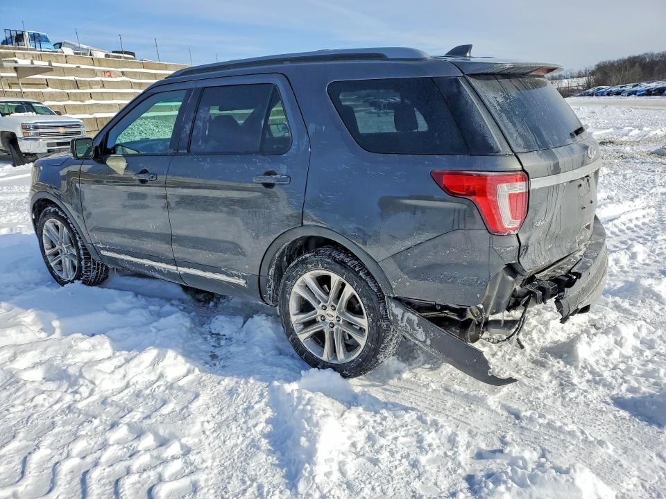 Photo 2 from auction – 2017 FORD EXPLORER with VIN 1FM5K8D8XHGB51540