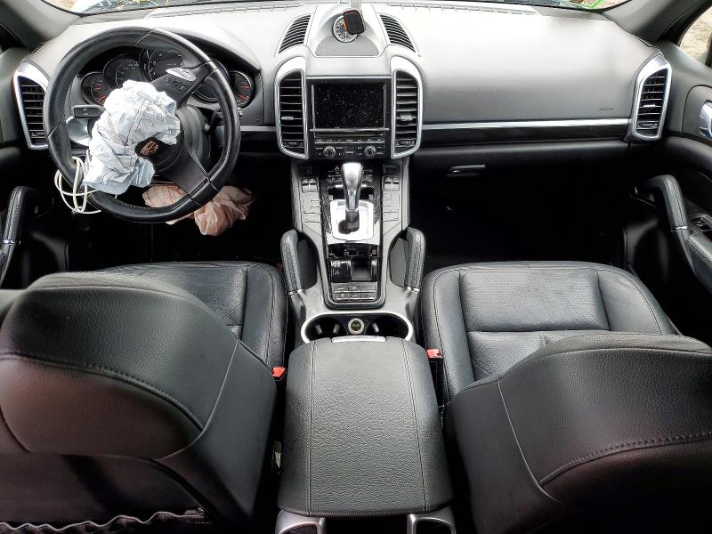 Photo 8 from auction – 2012 PORSCHE CAYENNE with VIN WP1AA2A24CLA07533