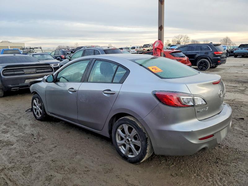 Photo 2 from auction – 2013 MAZDA 3 with VIN JM1BL1TFXD1797878