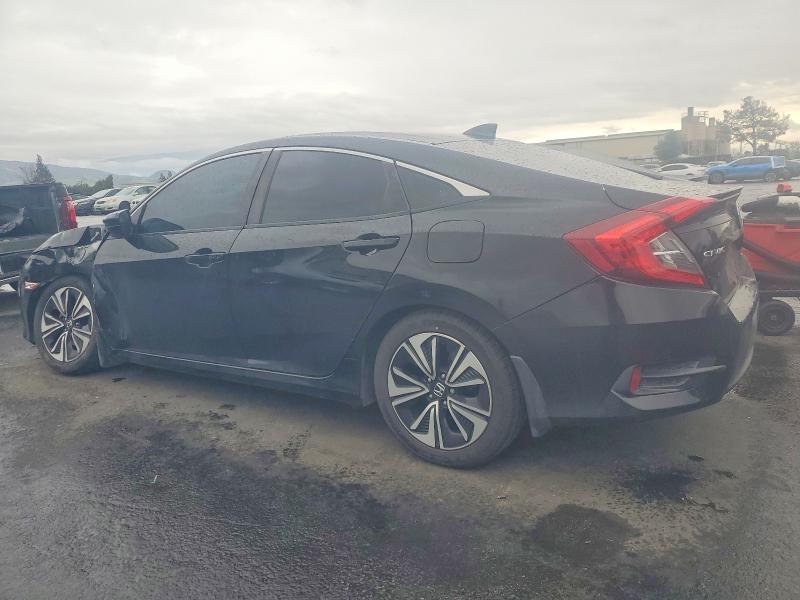 Photo 2 from auction – 2017 HONDA CIVIC EXL with VIN 19XFC1F73HE205746