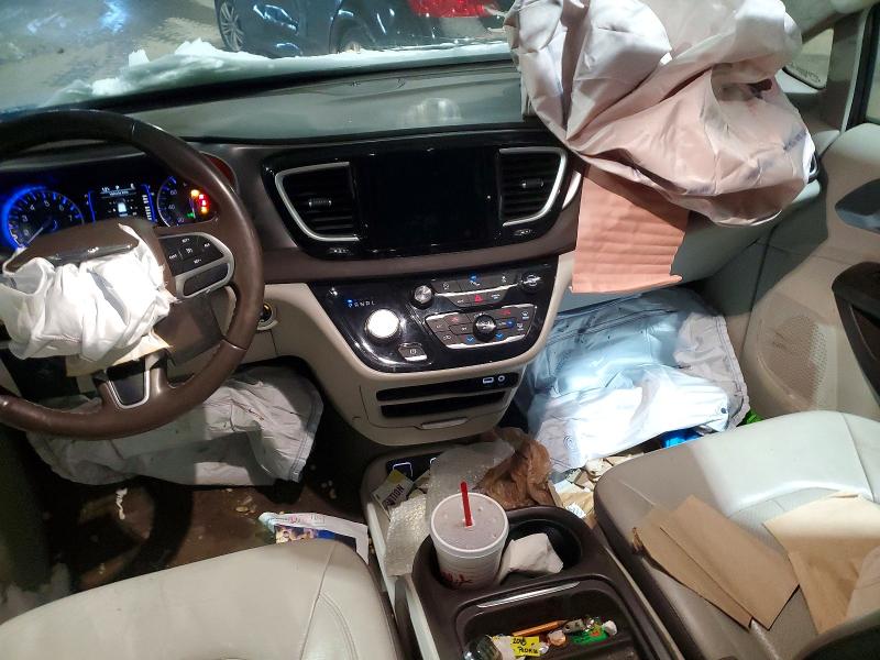 Photo 8 from auction – 2018 CHRYSLER PACIFICA T with VIN 2C4RC1BG6JR163483