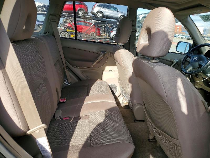 Photo 11 from auction – 2005 TOYOTA RAV4 with VIN JTEGD20V650057266