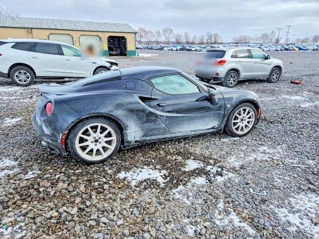 Photo 3 from auction – 2017 ALFA ROMEO 4C with VIN ZARBAAA42HM218481