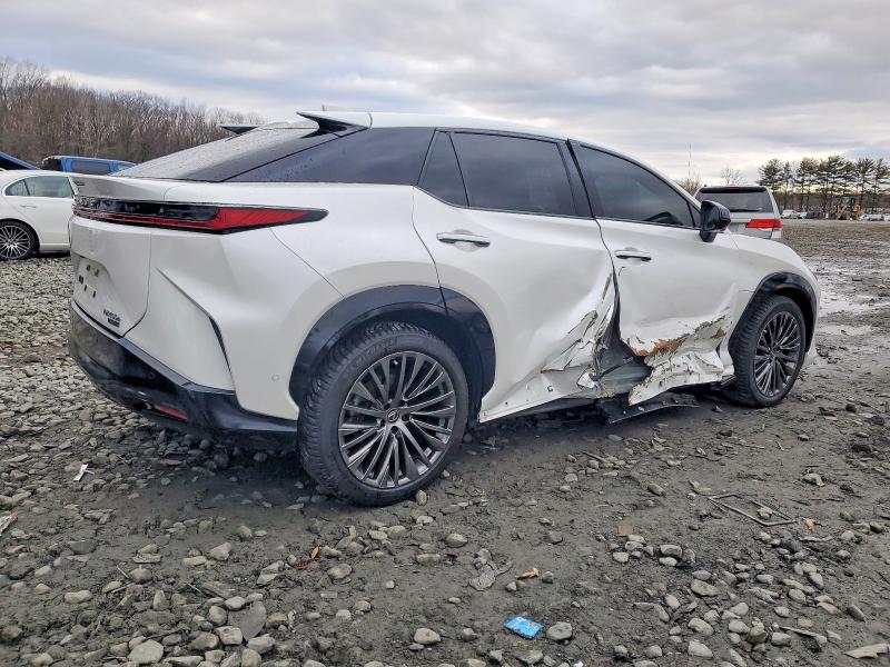 Photo 3 from auction – 2023 LEXUS RZ 450E with VIN JTJAAAAB2PA007377