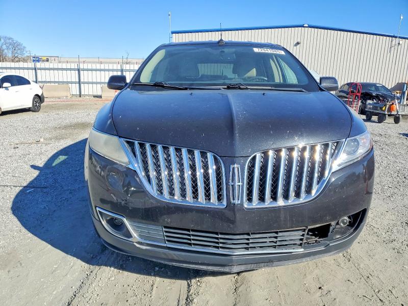 Photo 5 from auction – 2011 LINCOLN MKX with VIN 2LMDJ6JK7BBJ23247