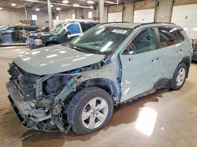 Photo 1 from auction – 2019 TOYOTA RAV4 XLE with VIN 2T3RWRFV0KW018090