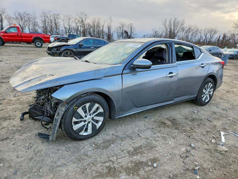 NISS ALTIMA 2019 with VIN 1N4BL4BV2KC246796 - Photo from auction