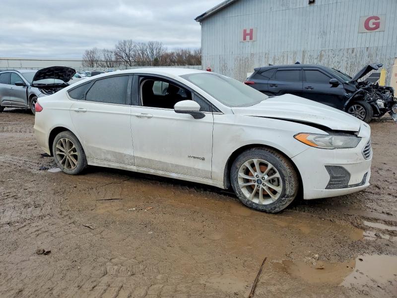 Photo 4 from auction – 2019 FORD FUSION with VIN 3FA6P0LU8KR168420