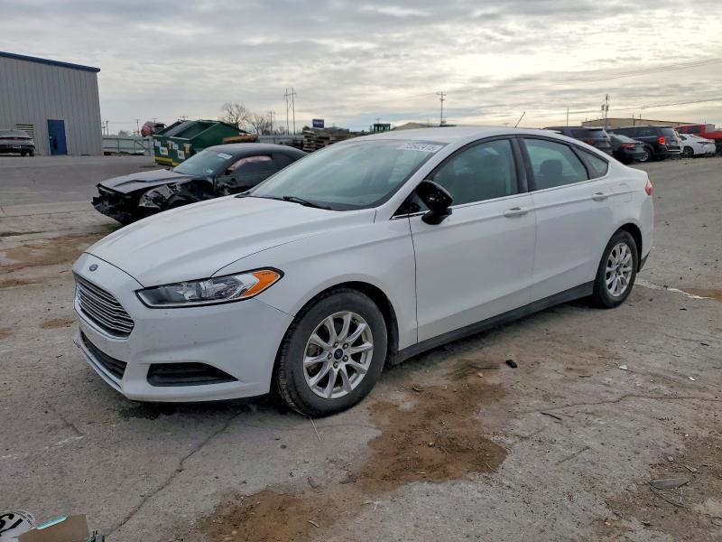 FORD FUSION S 2016 with VIN 3FA6P0G78GR156408 - Photo from auction