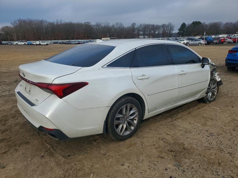 Photo 3 from auction – 2022 TOYOTA AVALON with VIN 4T1AZ1FBXNU082372
