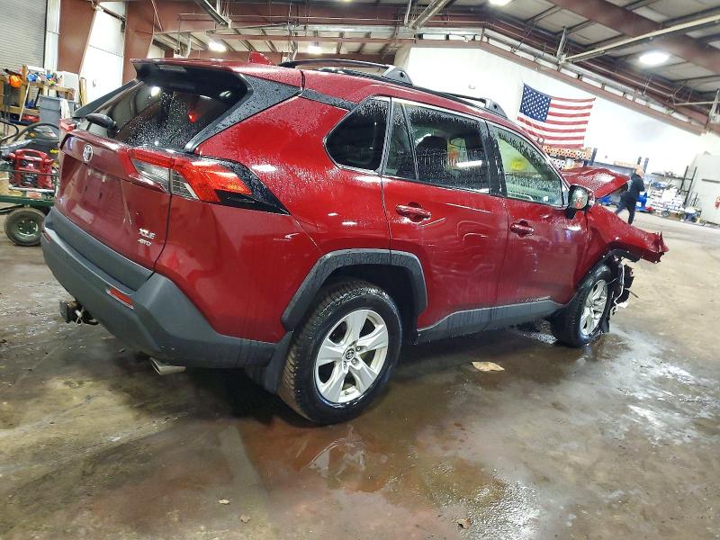 Photo 3 from auction – 2019 TOYOTA RAV4 XLE with VIN JTMP1RFV6KD036757
