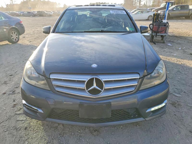 Photo 5 from auction – 2013 MERCEDES-BENZ C with VIN WDDGF4HBXDA766110