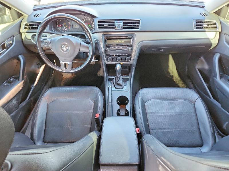 Photo 8 from auction – 2014 VOLKSWAGEN PASSAT S with VIN 1VWAT7A3XEC068242