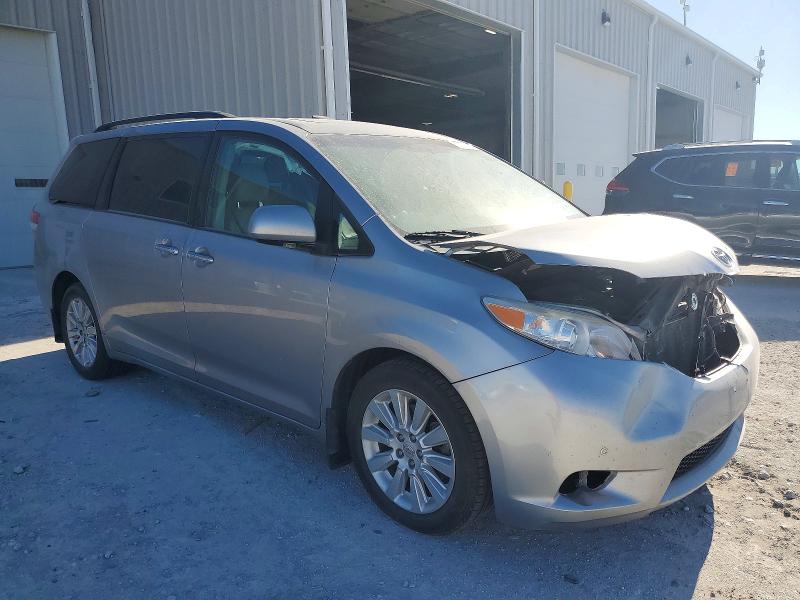 Photo 4 from auction – 2011 TOYOTA SIENNA XLE with VIN 5TDDK3DC7BS005097