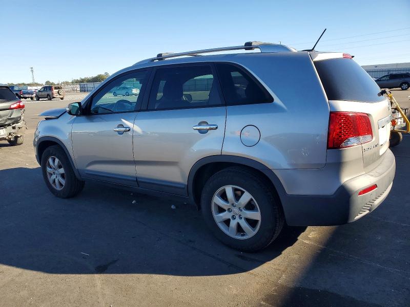 Photo 2 from auction – 2013 KIA SORENTO with VIN 5XYKT3A61DG424792