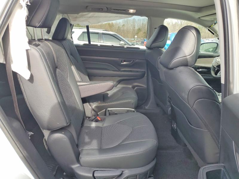Photo 11 from auction – 2025 TOYOTA GRAND HIGH with VIN 5TDAAAB53SS082189